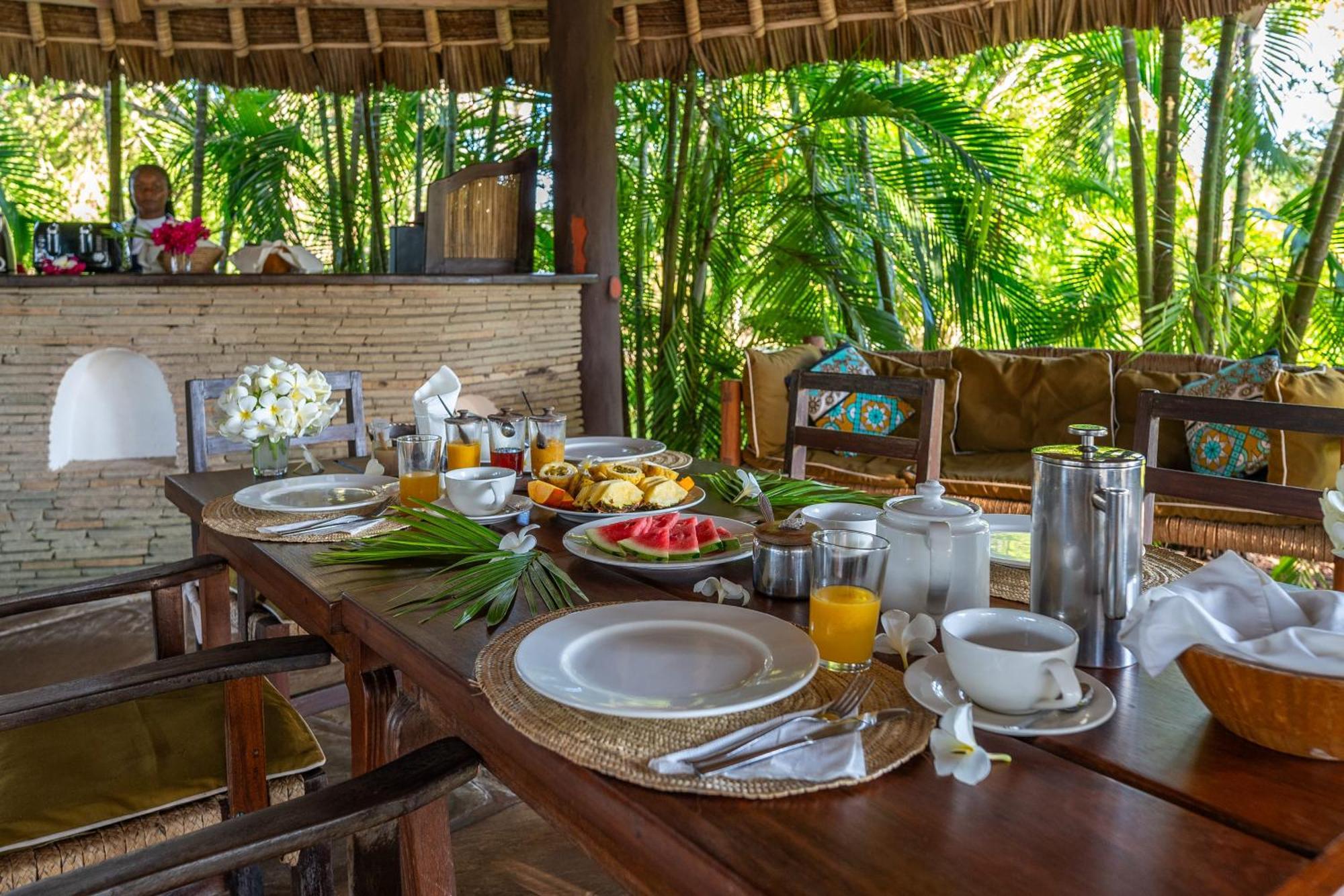 Diani Marine Divers Village Diani Beach Bagian luar foto