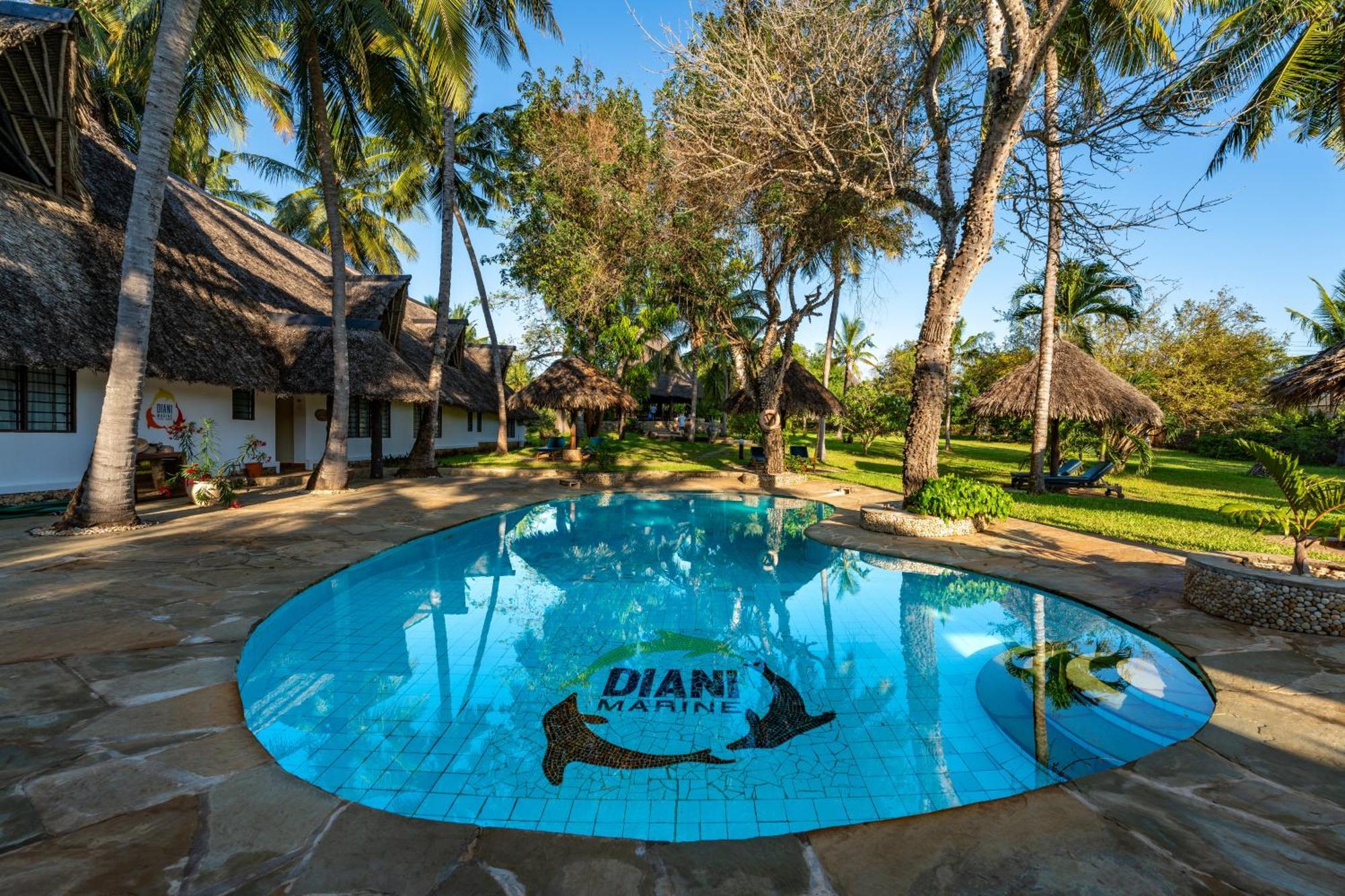 Diani Marine Divers Village Diani Beach Bagian luar foto