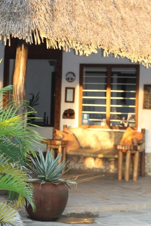 Diani Marine Divers Village Diani Beach Bagian luar foto