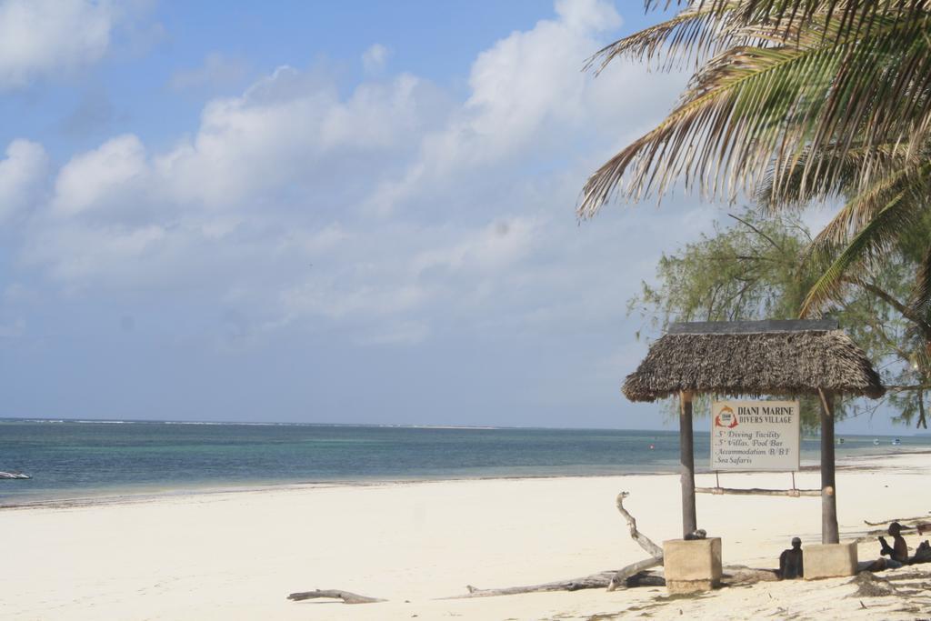 Diani Marine Divers Village Diani Beach Bagian luar foto